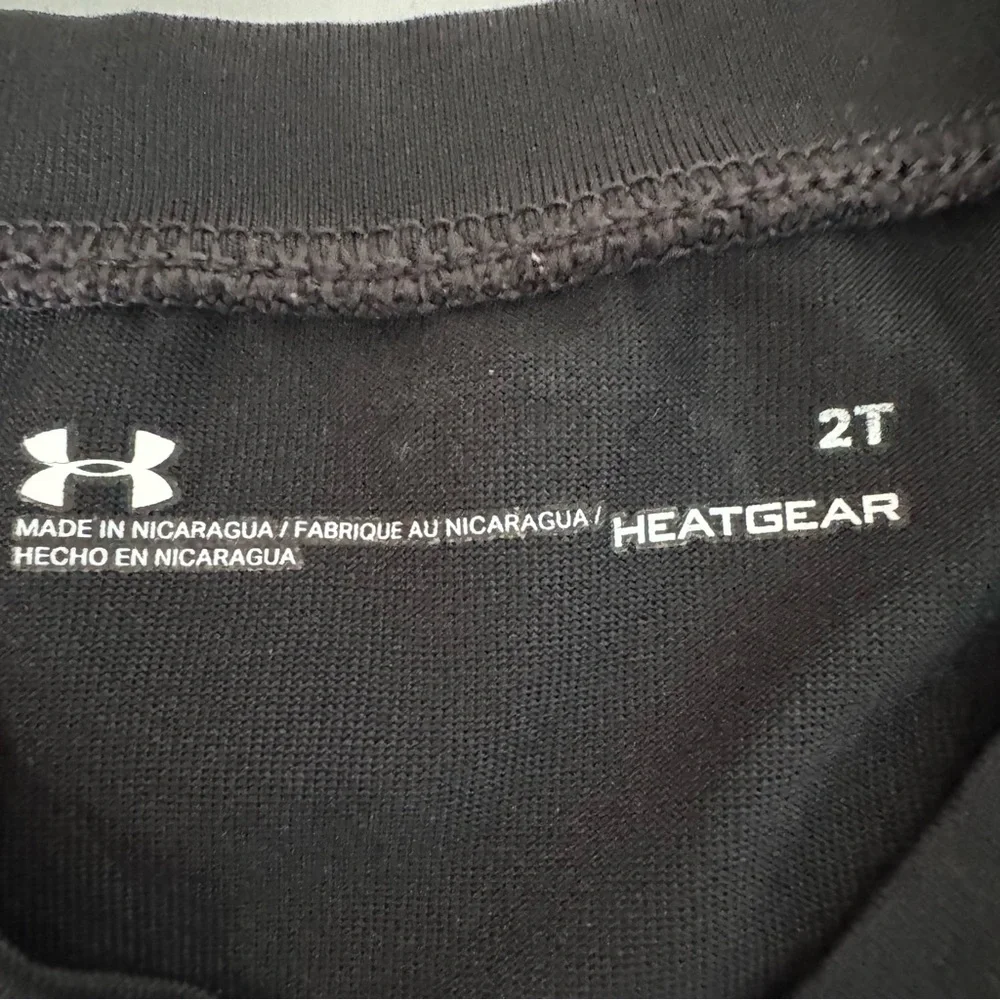 💜3/$15 Under Armour Toddler's Black Short Sleeve Graphic Tee - Size 2T